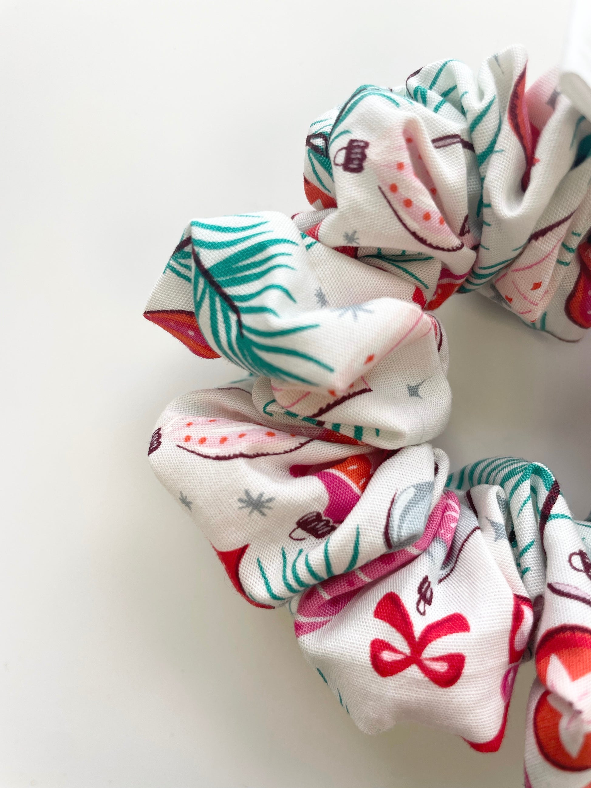 Merry and Bright Mini Scrunchie - Gordon Craftworks